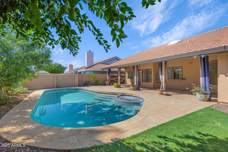 5903 E Paradise Lane-44