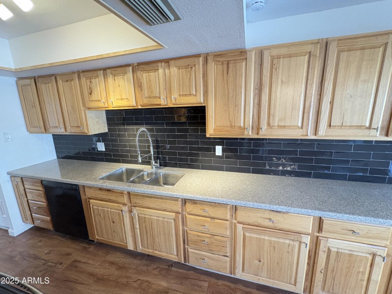 E1AED32C-1F20-4349-80C2-41442C5F3F5C