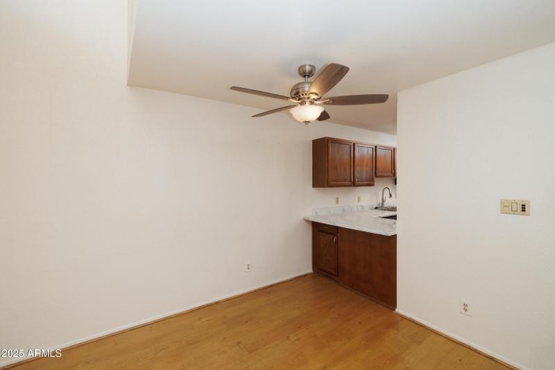 4775_W_Mission_Ln_10_17_25_08