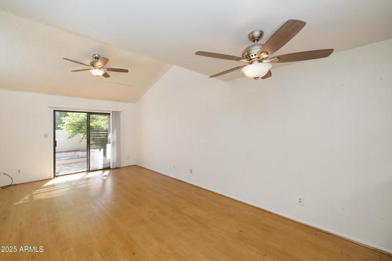 4775_W_Mission_Ln_10_17_25_09