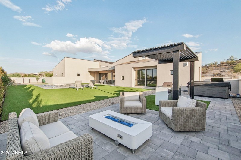 42-web-or-mls-W Estes Way-S2708-042