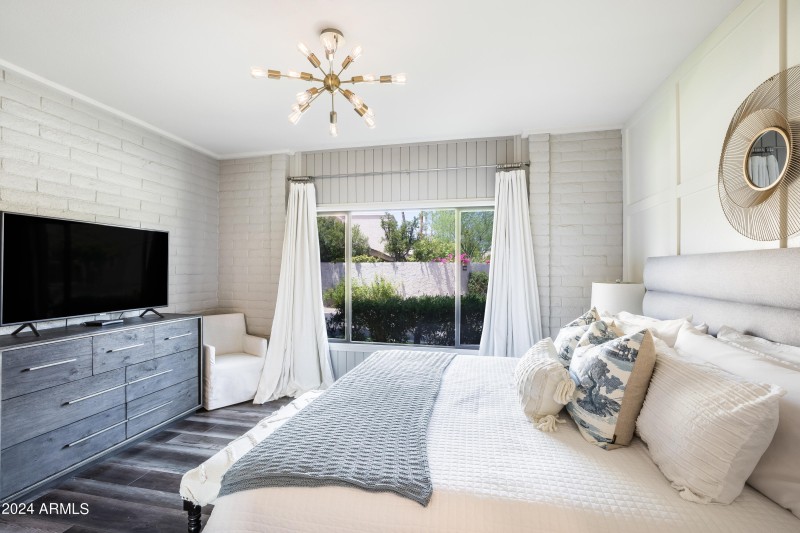 Loads of natural light