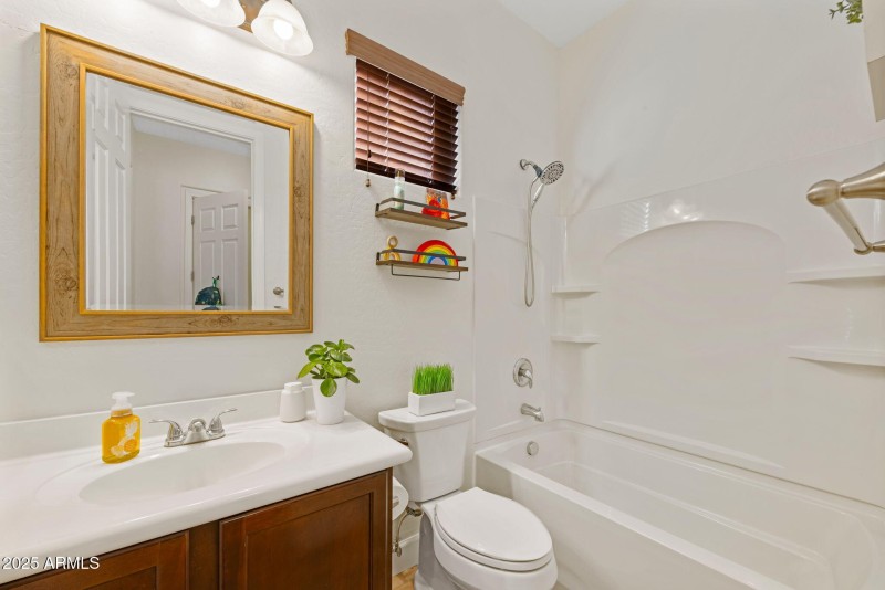 23 - Main Level Guest Suite Bath