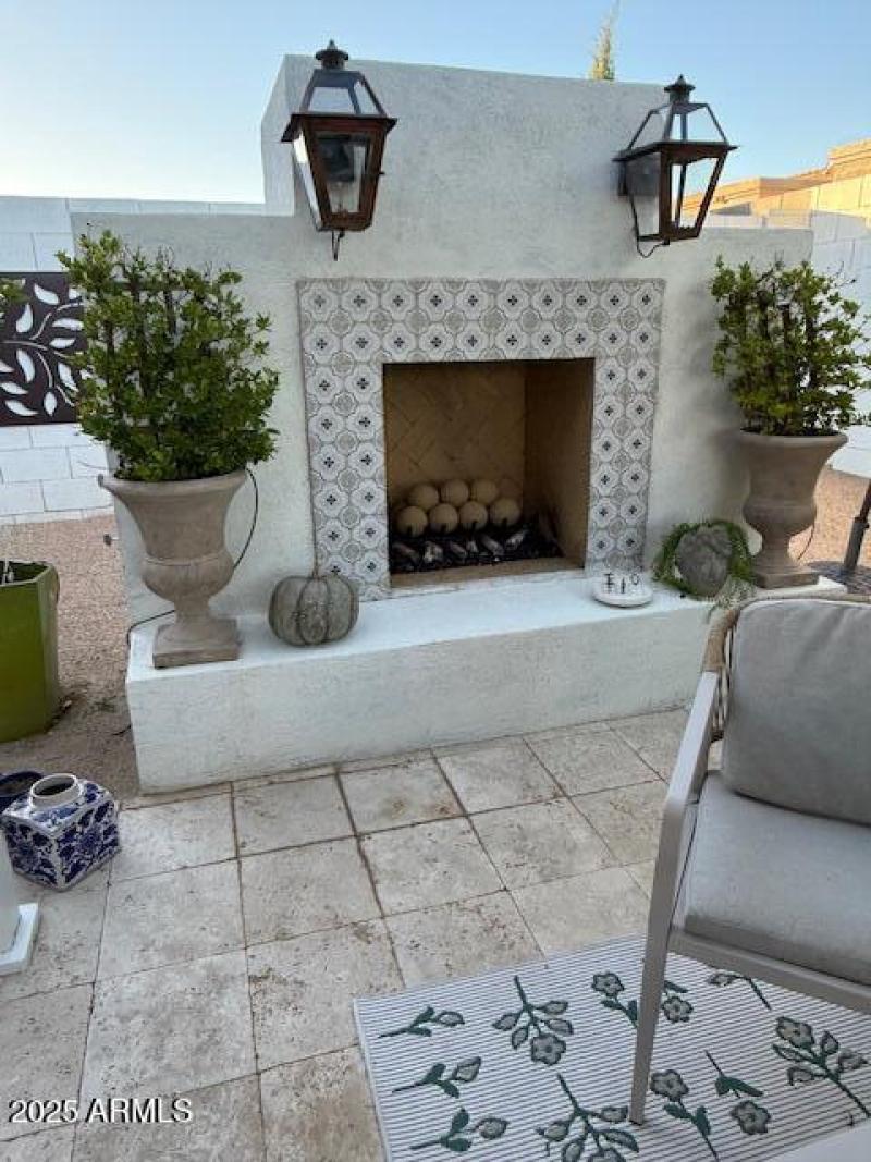 Cozy Gas Fireplace at rear Yard upd