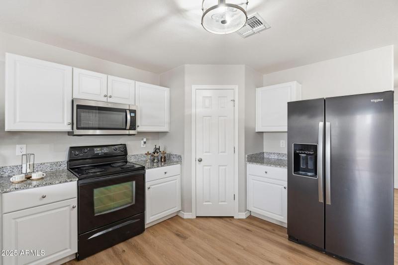 16-web-or-mls-ListerPros-16