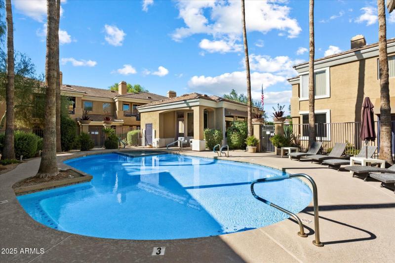 Community pool & Spa