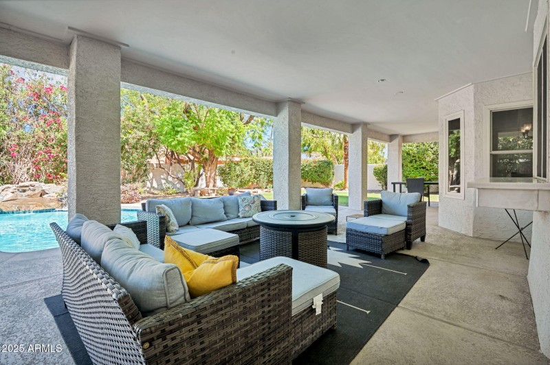 32-web-or-mls-9504 E Sunnyside Dr-32