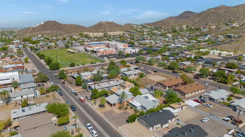 Copy of 316 E Vogel Ave-large-003-008-31