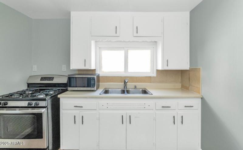 Copy of 316 E Vogel Ave-large-055-049-31