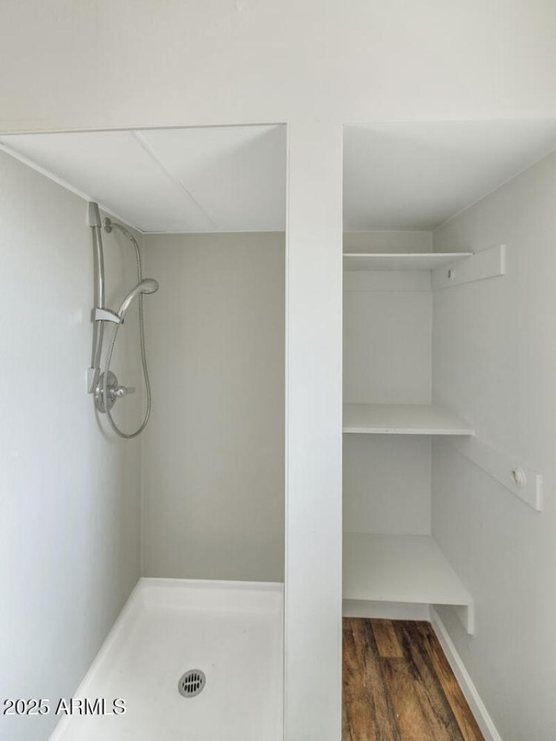 Copy of 316 E Vogel Ave-large-058-026-31