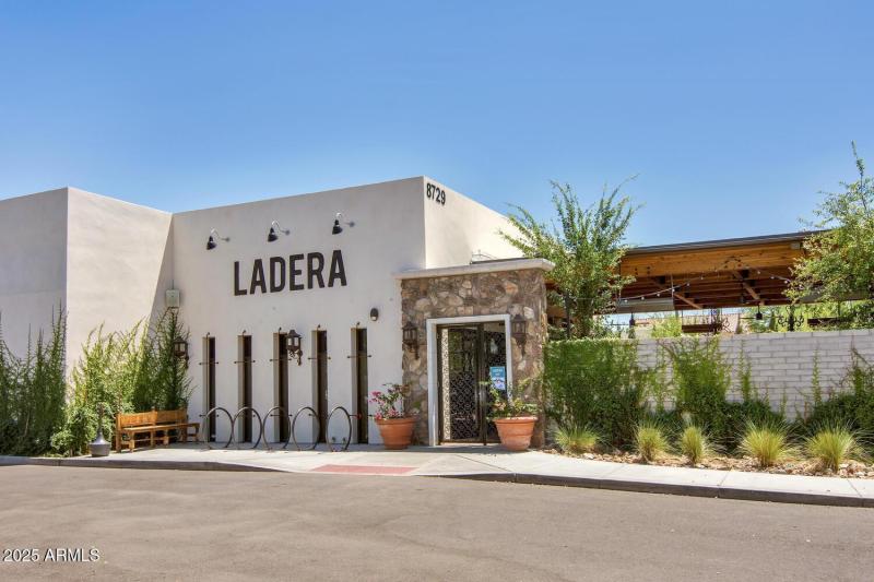 Copy of 316 E Vogel Ave-large-065-018-31