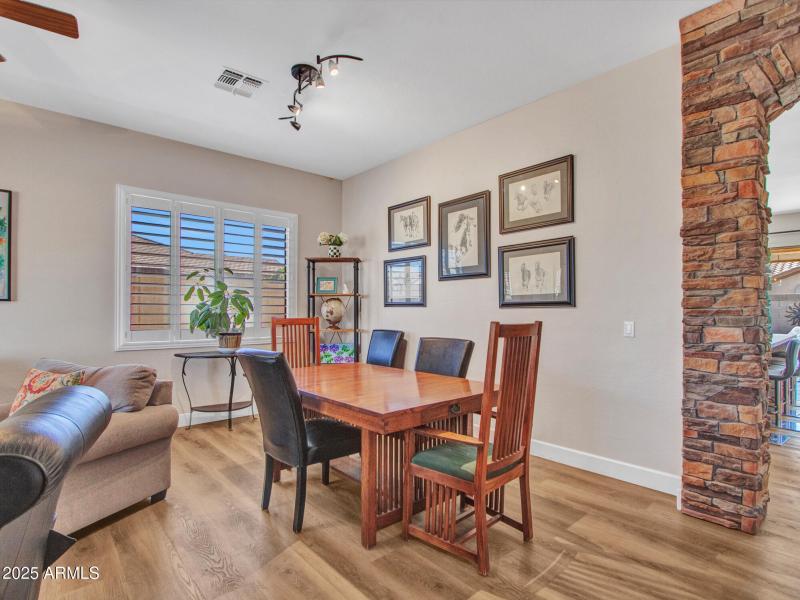 02-Living-Dining-room-(4)