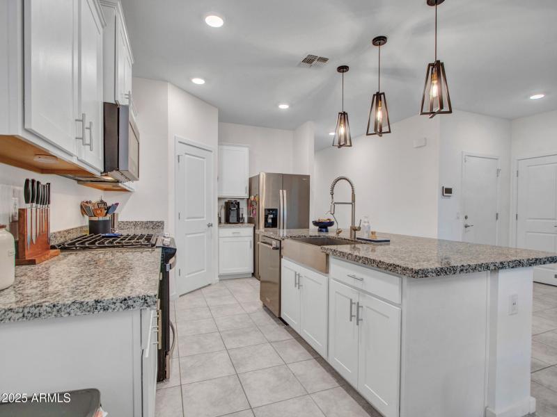 04-Kitchen-(6)