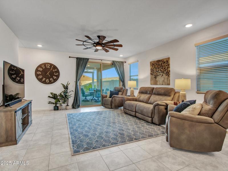 06-Living-room-(1)