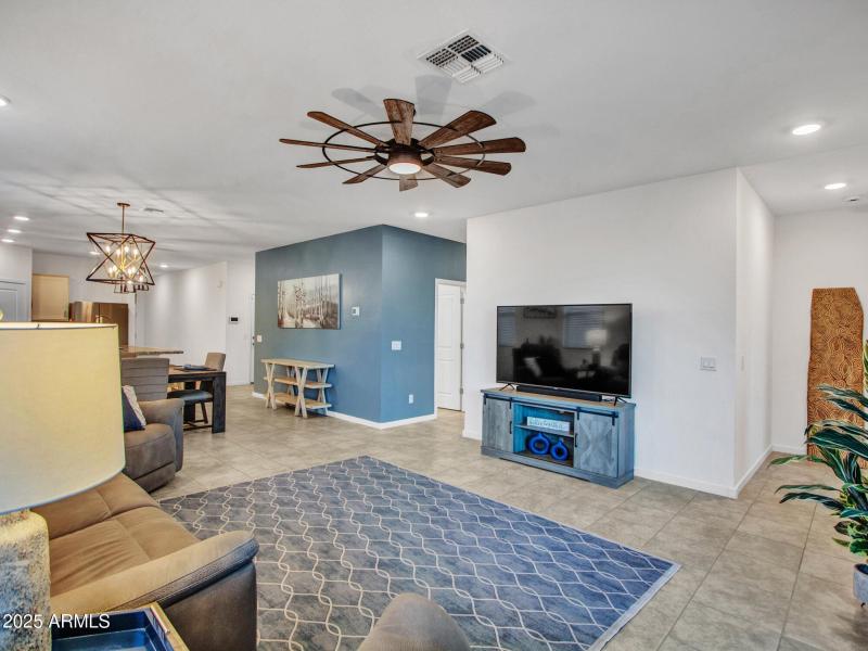 06-Living-room-(3)