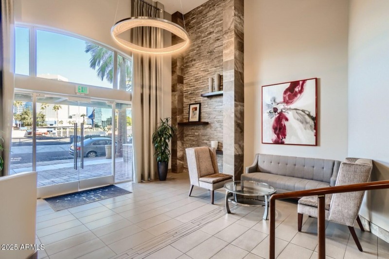 17 W Vernon Ave Unit 105 Phoenix AZ - W