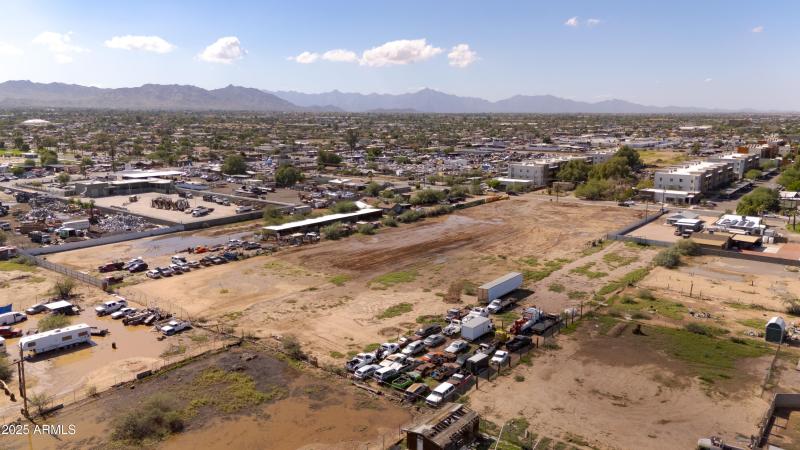 Levrose 9th St Photos(27)