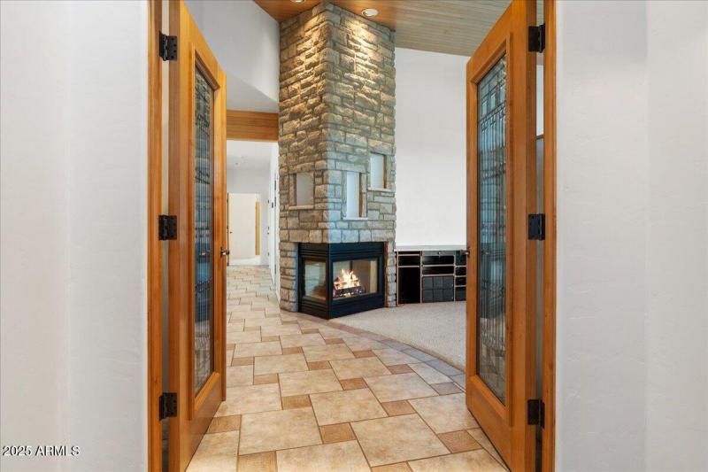 06-Foyer to Living Room