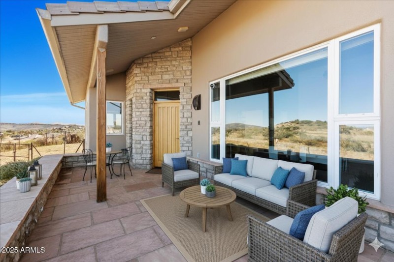 Rosye View Virtual front patio