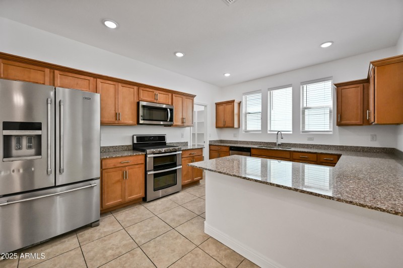 7-4831ST-ocupix-10-10-2025