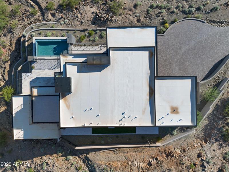 98-web-or-mls-DJI_0174