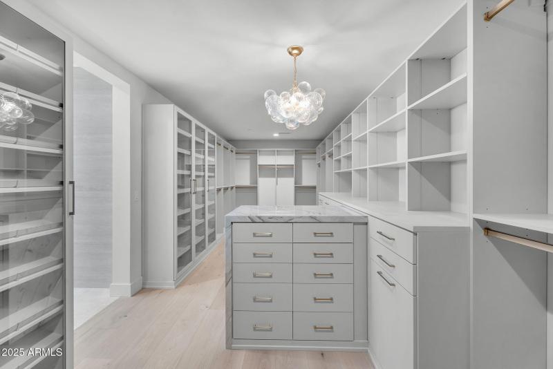 36-web-or-mls-North 39th-52