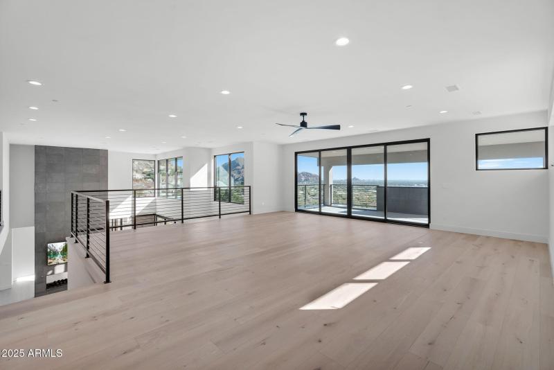 38-web-or-mls-North 39th-33