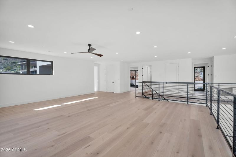 39-web-or-mls-North 39th-34