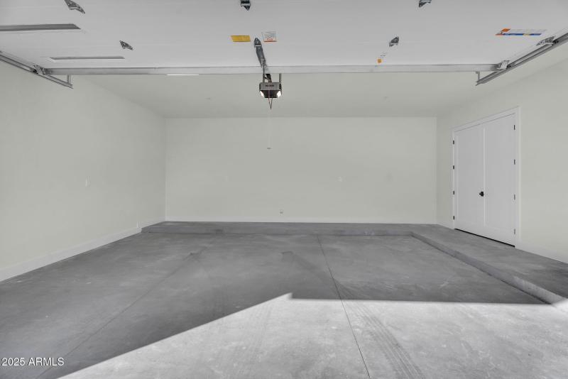 71-web-or-mls-North 39th-86