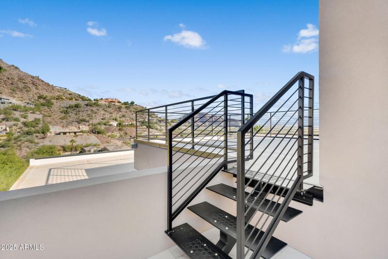 88-web-or-mls-North 39th-72