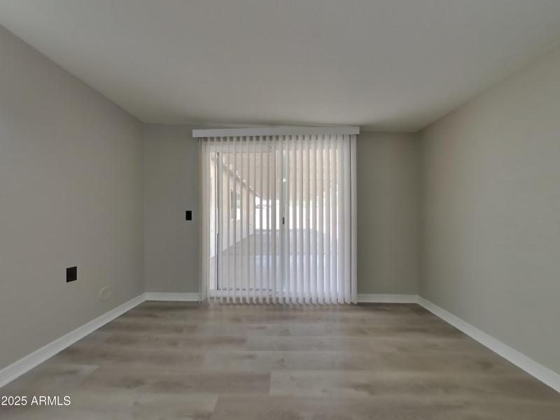 13_pc_jkH4CA2Uiq_8VAh7CsFym_layout_1