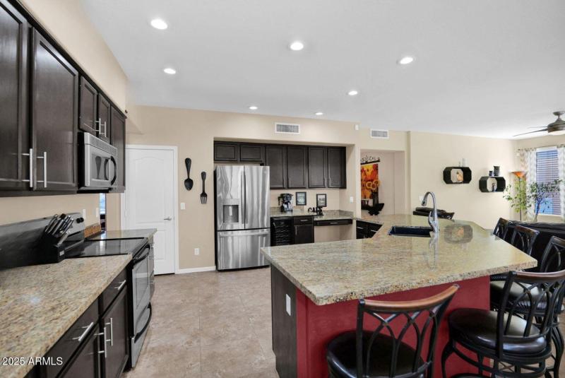 339 Horseshoe - 14Kitchen1