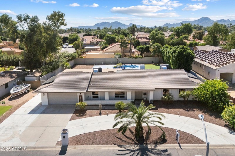 Large Lot on Popular Street