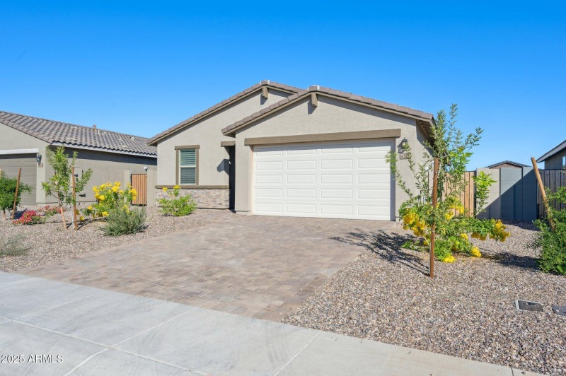 3-web-or-mls-4328-w-janie-st