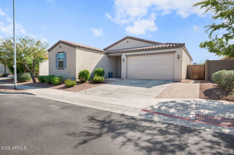 2-web-or-mls-1729 E Chanute Pass-2