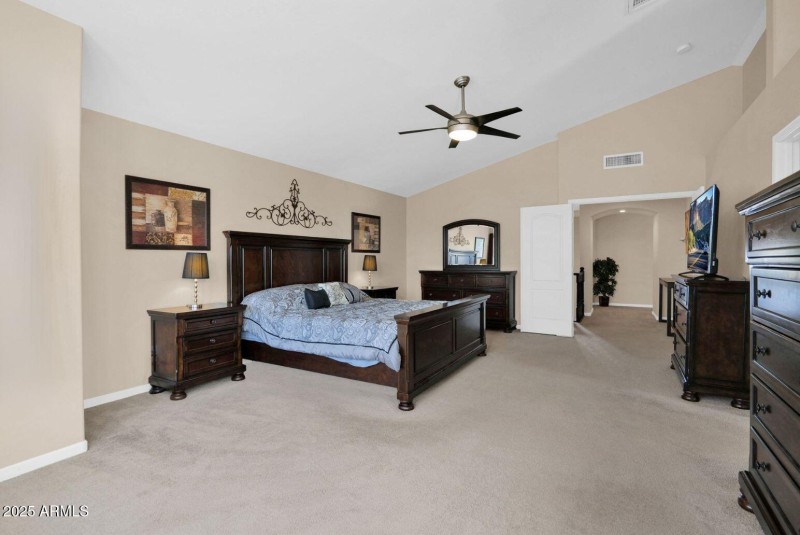 339 Horseshoe - 22Primary Bedroom1