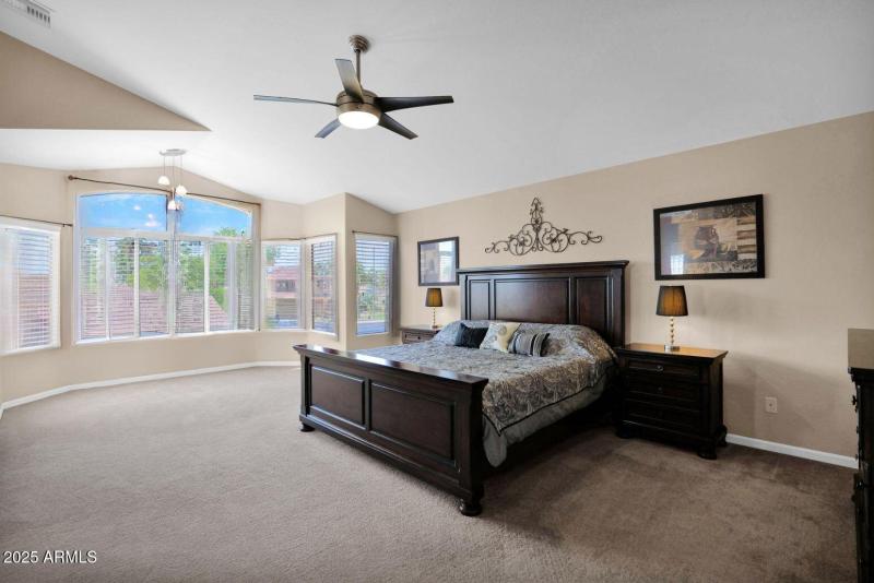 339 Horseshoe - 21Primary Bedroom1