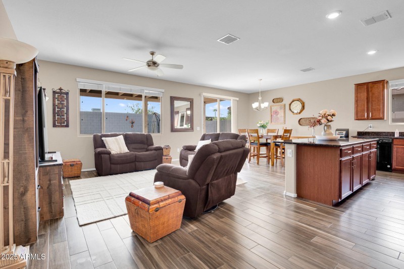 5-web-or-mls-1729 E Chanute Pass-5