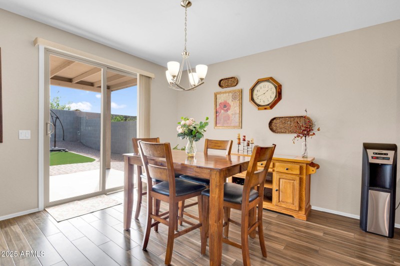 8-web-or-mls-1729 E Chanute Pass-8