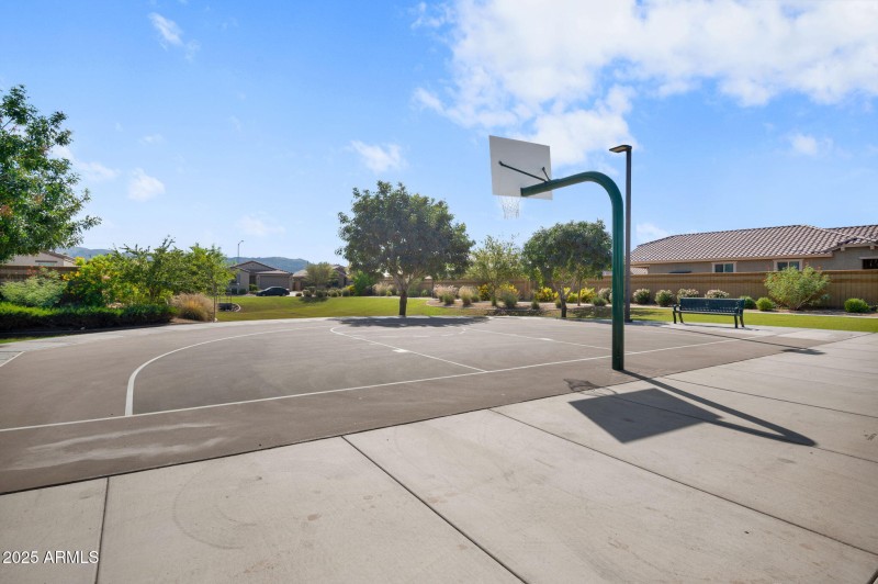 28-web-or-mls-1729 E Chanute Pass-28