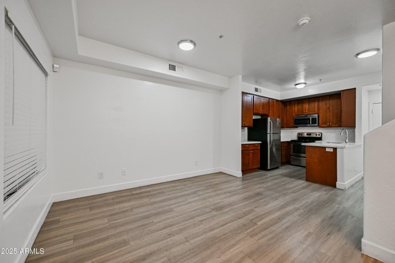 2-4608WMA1175-ocupix