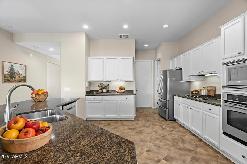 11-DSC09241 - Kitchen - Farmhouse - 3