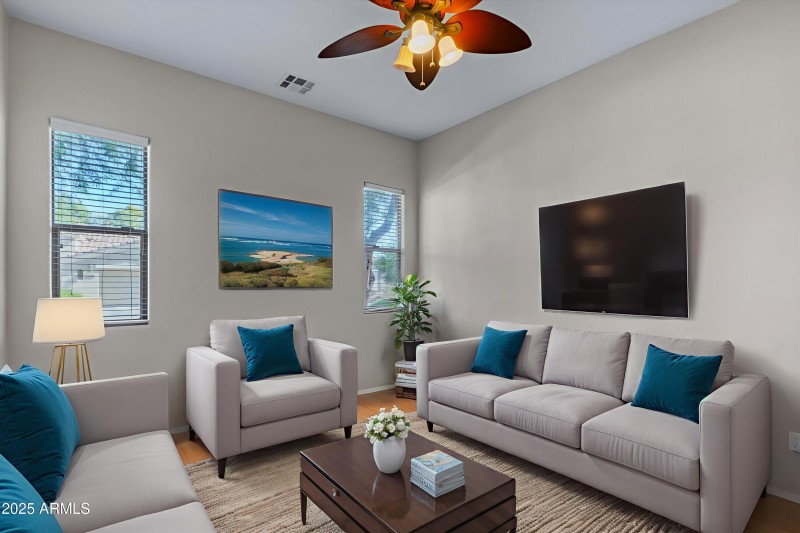 21-DSC09271 - Living Room - Standard - 2