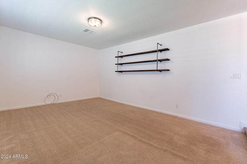 10-web-or-mls-Antiqua-10