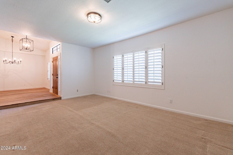 12-web-or-mls-Antiqua-12