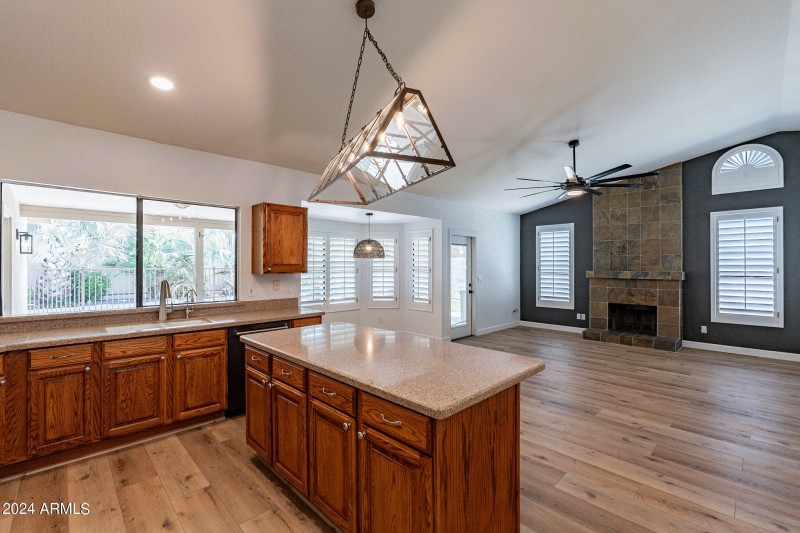 17-web-or-mls-Antiqua-17