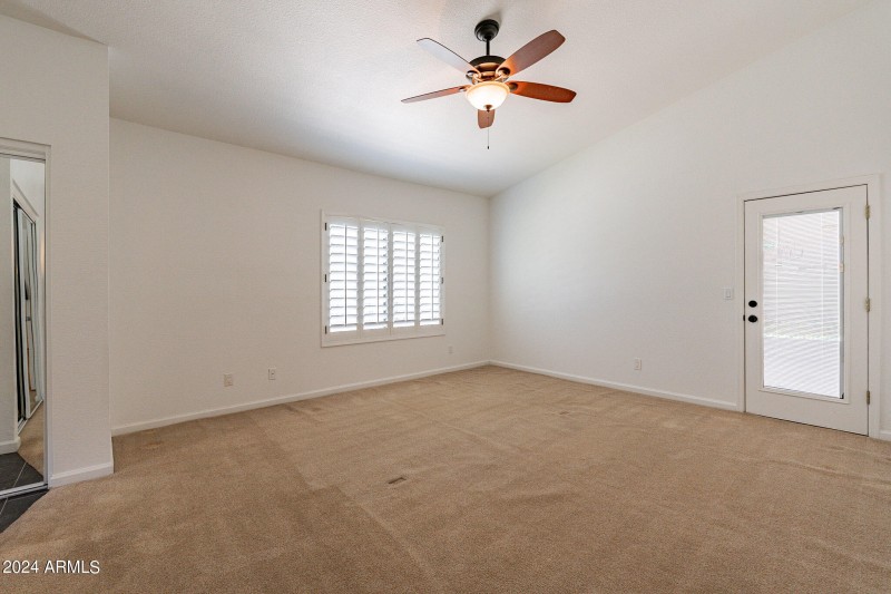 32-web-or-mls-Antiqua-32