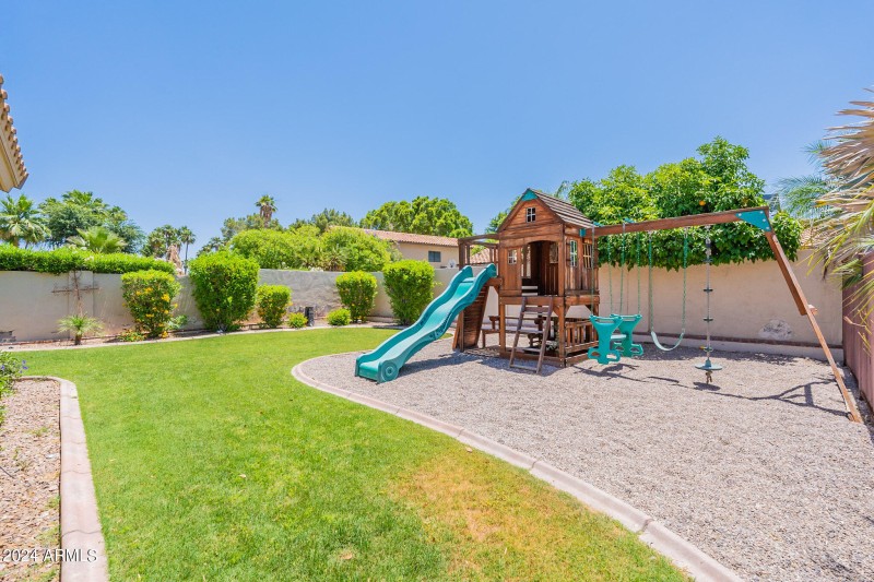 46-web-or-mls-Antiqua-46