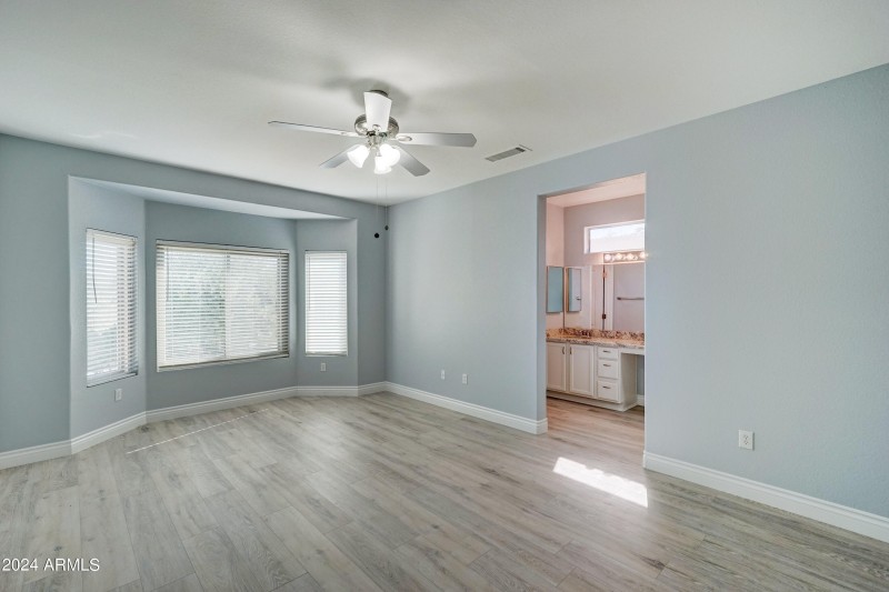 16457 W Rock Springs Ln-4