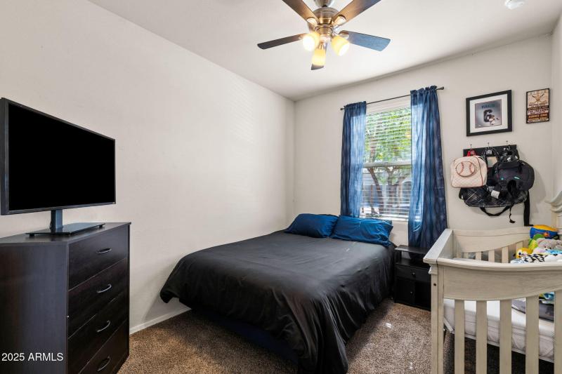 012___1042 W Avalon Canyon Dr